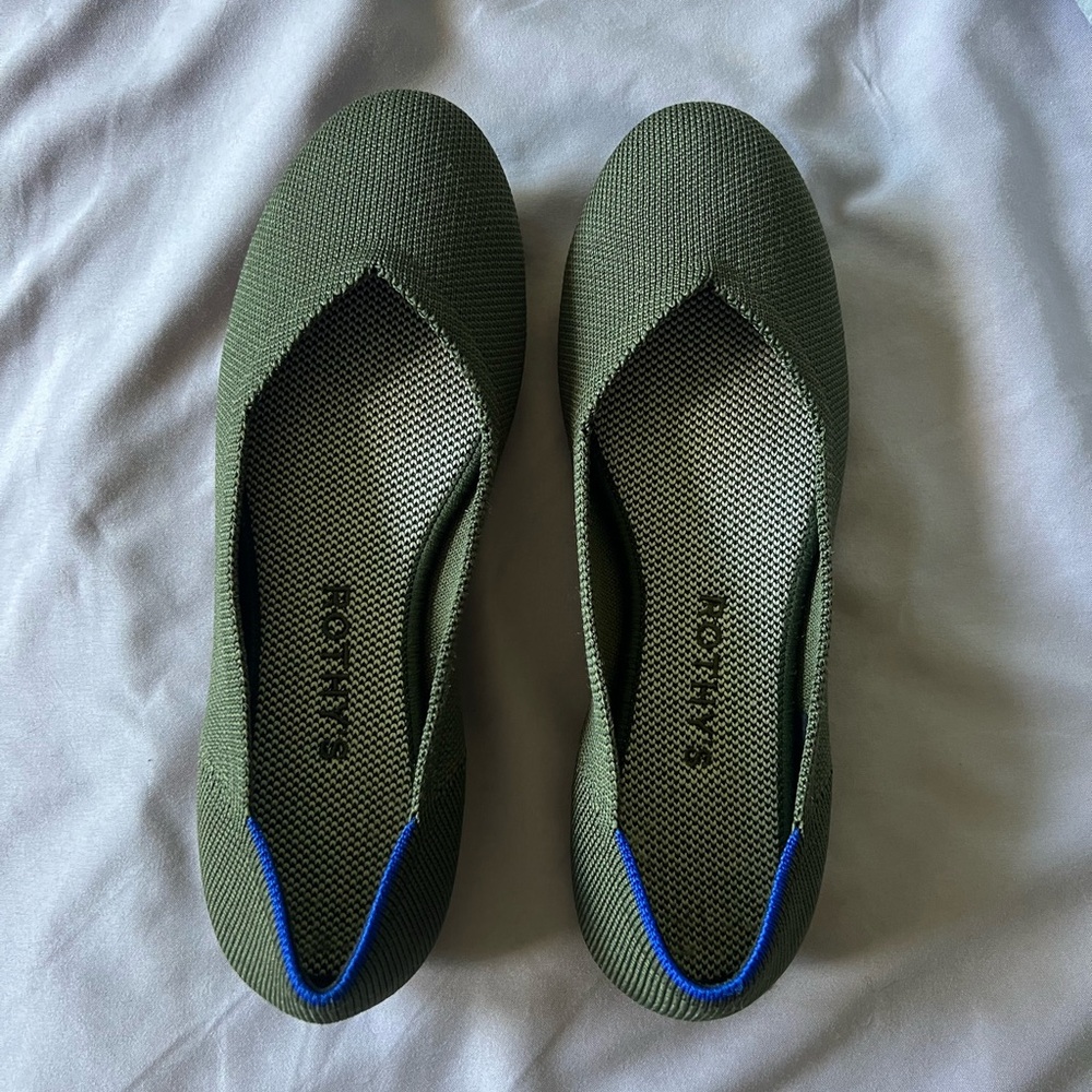 Olive Rothy’s Like New Size 6